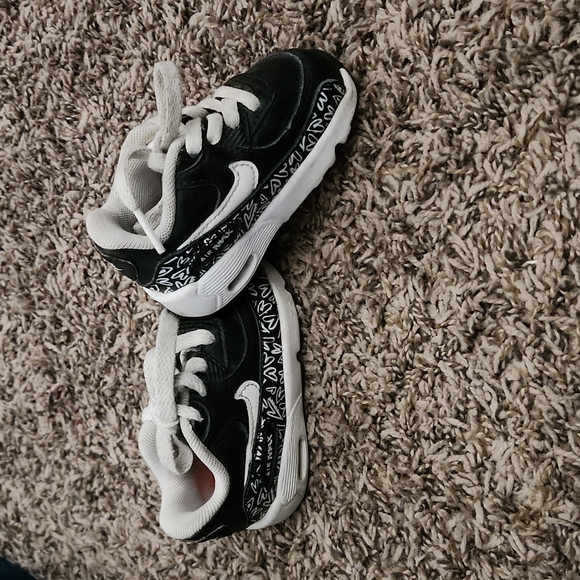 Air max toddler size 4c - Picture 3 of 3